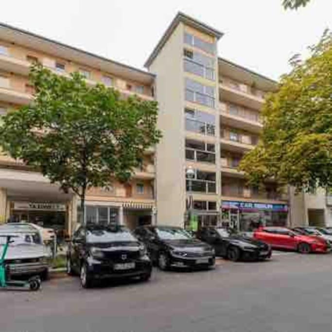Appartement Modern & Bright +parking @kurfuerstendamm Berlijn